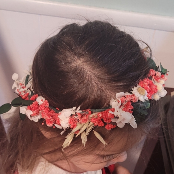 Red and White Natural Hair Crown - Picture 1 of 6